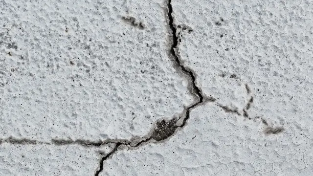 外壁の割れ・剥がれ